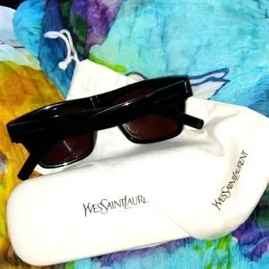 Yves Saint Laurent | Accessories | Yves Saint Laurent Bold 5 